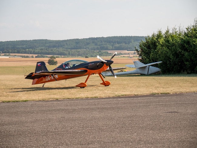 eletronic fligt bag efb basics plane 2
